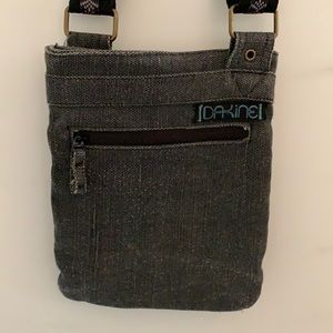 Dakine cross body purse